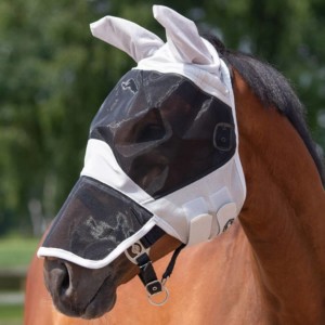 QHP Solaire ötökkähuppu suojaa hevosen päätä auringolta ja ötököiltä