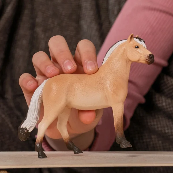 Schleich vuonohevonen ruuna